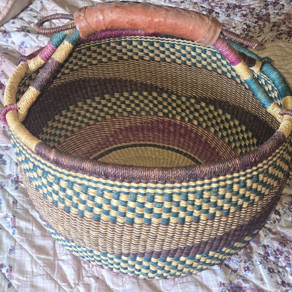 Bolga Weaved Braided Basket - Picture 2 of 9